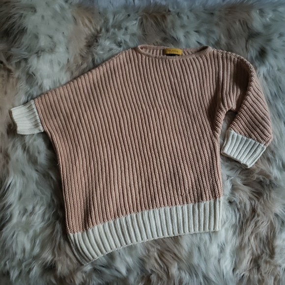 St. John Chunky Oversized Asymmetrical Sweater - Picture 1 of 8